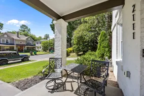Gorgeous Historic Dilworth Townhome - Image 3