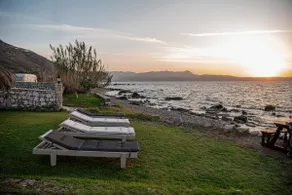 Villa Angela Ravdoucha, Just on the beach -canoes included - Image 2