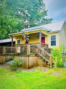 Trigger Town Cottage - Image 4