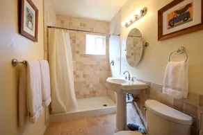 Castaña's Old Town House - Image 3