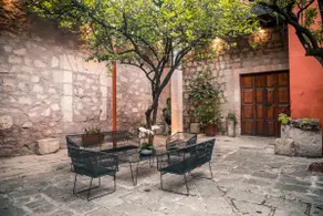 Colonial gem with Jacuzzi, a few steps from the Cathedral - Image 2