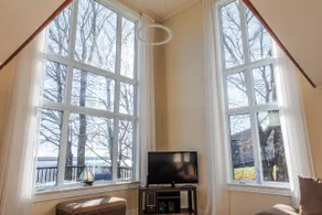 Country house with river views - Image 5
