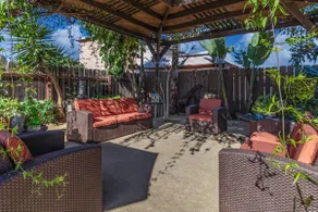 Giraffe House - Chula Vista, Californie - Image 2