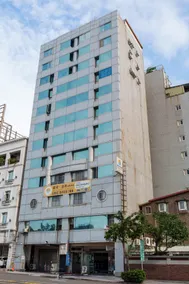 Group Booking | Apartment Floor 6 Independent Large Suites (with bathtub, water dispenser, minibar) near Yanchengpu Station, Fuzhou Road, Love River - Image 3
