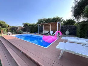 Villa omgivet af grønne hus 150 m fra havet - Image 4