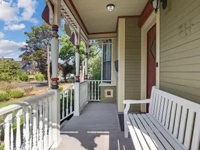 Victorian Charm for Family or Bridal Getaway - Image 3