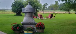 Pipestem Creek Garden Lodging. Bobolink house - Image 5