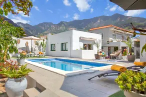 heated pool - Image 5