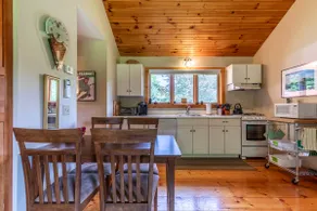 Vermont Getaway Apartment - Image 5