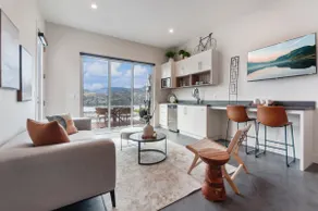 Beautiful Skaha Lake View Studio - Image 2