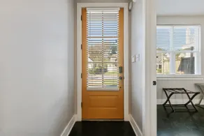 ⭐️ 4 BEDROOM in 💙 of COOPER YOUNG ⭐️ - Image 3
