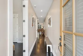 ⭐️ 4 BEDROOM in 💙 of COOPER YOUNG ⭐️ - Image 4