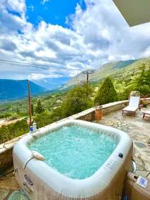 Rock Dandy Deluxe Chalet - Panoramic Mountains & Sauna - Image 3