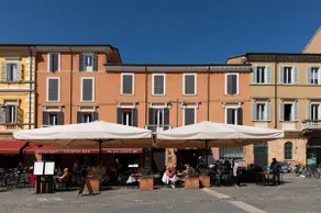 In the square, magnificent view of Piazza del Popolo - Image 4