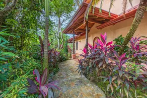 Magnificent Getaway with Ocean-Mountain Views - Image 5