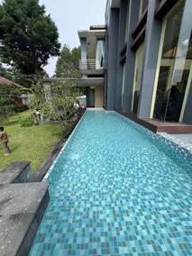 Luxury Villa DELVA (Kampung Daun) 4Kamar 16pax - Image 2
