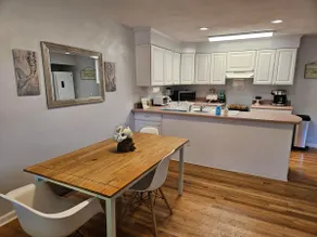 Virginia Beach 2 King BR apt 100 feet from beach - Image 4