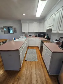 Virginia Beach 2 King BR apt 100 feet from beach - Image 3