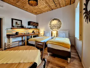 Herr Mayer Apartment - Kőkövön Guesthouse - Image 3