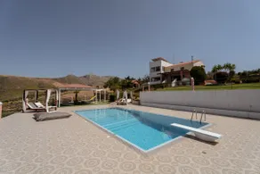 Superb villa,with amazing seaviews & huge pool! - Image 4