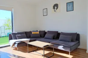 Double master bedrooms & cosy townhouse& car park - Image 3