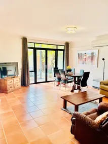 3 bed 3 bath - Super Spacious Villa - Image 4