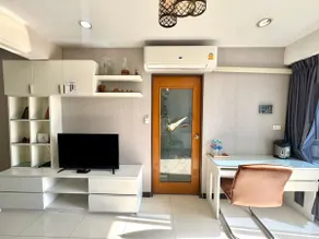 70 sqm_Comfortable 2-Bedroom_Near Key Attractions - Image 5