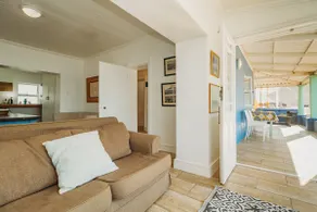 Silver Spray Beach Accommodation - Image 5