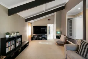Entire Detached Property with Pool - Image 2