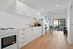 Beach Stay Scarborough - Bonus Single Bed - Pool with Slide - Image 5