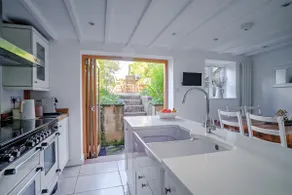 Delightful 4 bedroom Cotswold character cottage - Pass the Keys - Image 3
