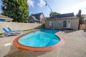Home in Royal Oak w/ pool & sauna & dream garage - Image 4