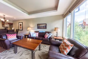 Mountain Views - Luxury Condo in Canmore - Image 5
