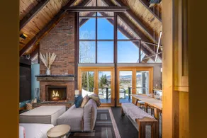 Contemporary Chalet in Stowe - Image 2
