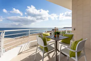 3 Bedroom with use of two pools at Waters Edge! - Image 2