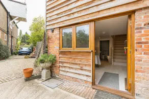 Luxury Apartment, The Barn, Cookham - Image 5