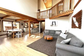 The Hygge House - Bright & Airy Inlet View House - Image 3