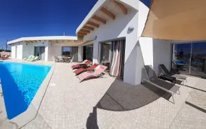 Nira Beach House Eleganza e Fascino esclusiva piscina e vista mare - Image 2