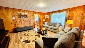 Birds Paradise - 4 bdrm, private hot tub, sleeps 8 - Image 4