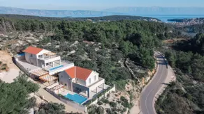 Two Modern Villas with Pool and Spa - Image 4