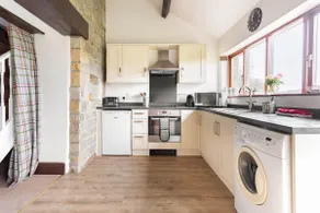 Hilltop barn cottage, fewston, Nr Harrogate - Image 3