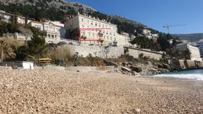 Luxury Seafront Apartment Banje - Image 2