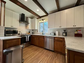 Huge comfy creek front home - 8 person jaccuzi - Image 2