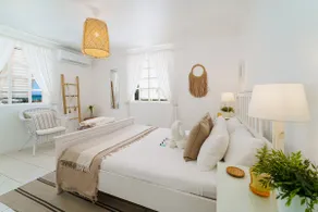 5 Bed 4 Bath Villa Pool, Jacuzzi 4 min Crane Beach - Image 3
