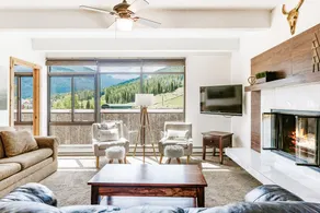 Ski in/Ski Out Slope Views Sleeps 6 -Snowflake 212 - Image 3