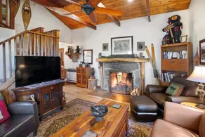 Cabin Fever Mountain Getaway - Image 5