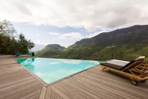 Rustic with pool, panoramic views & 4 bedrooms - Image 2