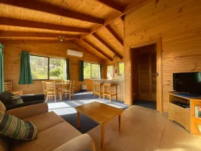 Silver Ridge Retreat Cabin 2 +heated pool+ - Image 4
