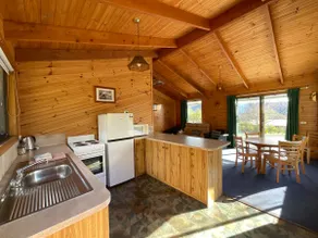 Silver Ridge Retreat Cabin 2 +heated pool+ - Image 5