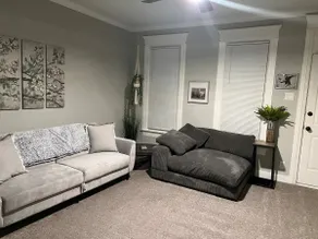 Beautifully renovated home minutes from downtown! - Image 2